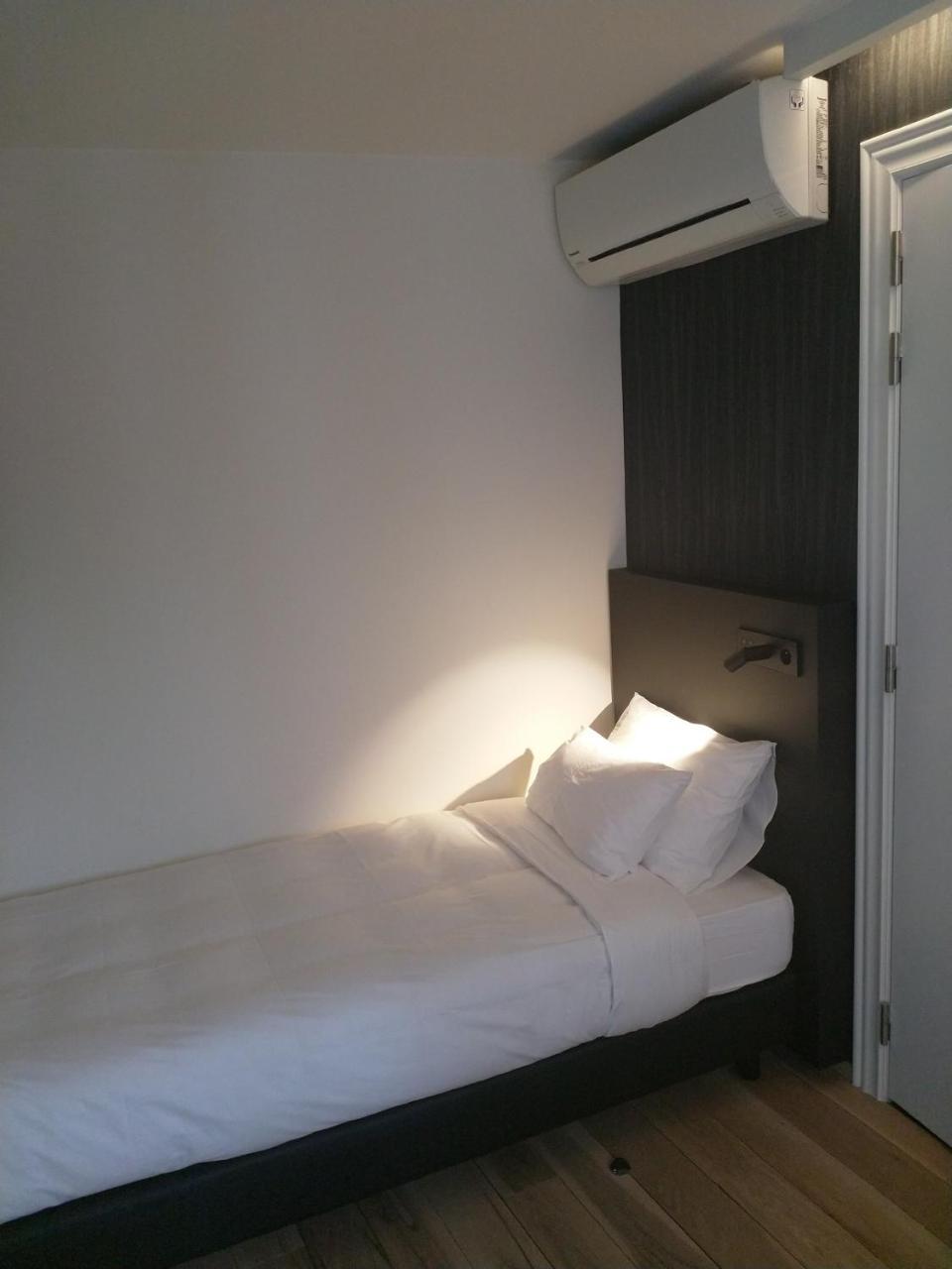 Hotel Kronacker ทีเนน ภายนอก รูปภาพ